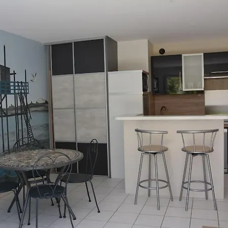 Spacieux T2 Gd Confort Jardin Et Garage Privatifs Apartament La Rochelle (Charente-Maritime)